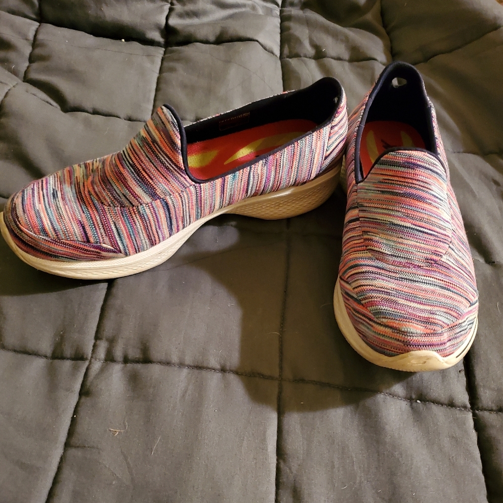 Skechers Gowalk 4